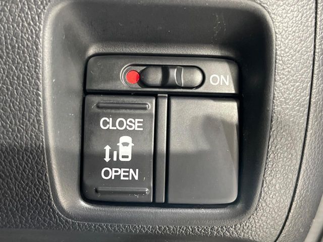 HONDA N BOX CUSTOM 2013 Image 31