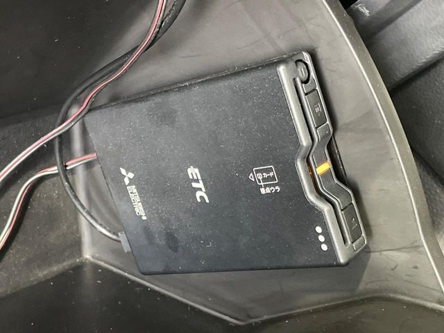 TOYOTA RAV4 HYBRID 2WD 2019 Image 31