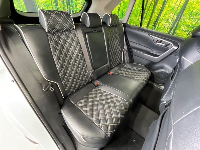 TOYOTA RAV4 HYBRID 2WD 2019 Image 31