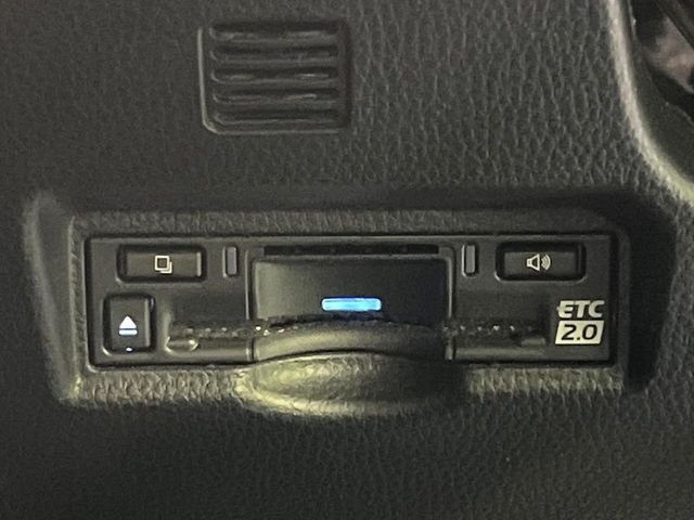 TOYOTA VOXY HYBRID 2023 Image 31