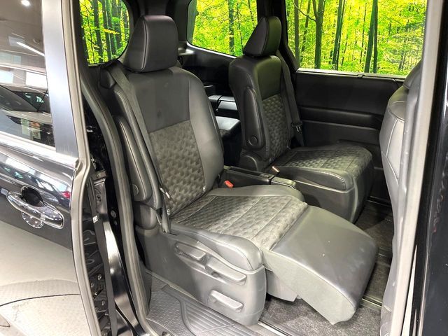 TOYOTA VOXY HYBRID 2023 Image 31