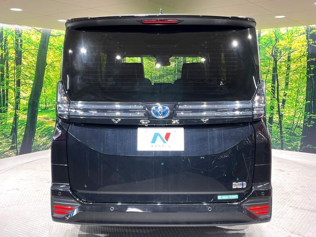 TOYOTA VOXY HYBRID 2023 Image 31