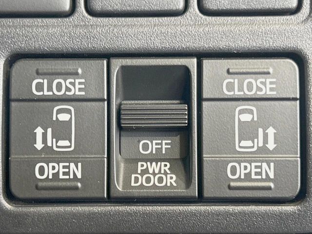 TOYOTA VOXY 2021 Image 31