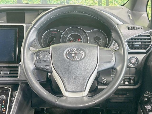 TOYOTA VOXY 2021 Image 31