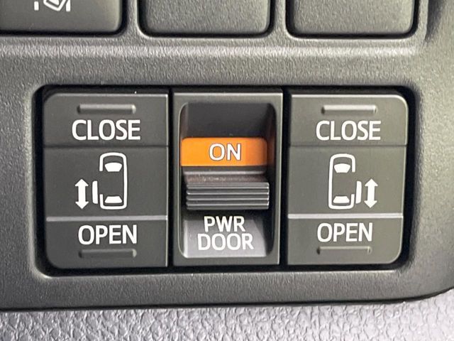 TOYOTA VOXY 2019 Image 31