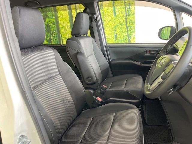 TOYOTA VOXY 2019 Image 31