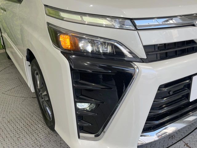 TOYOTA VOXY 2019 Image 31