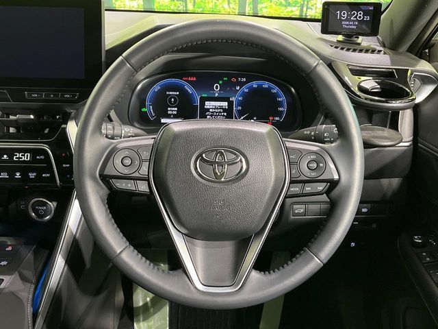TOYOTA HARRIER HYBRID 2023 Image 31