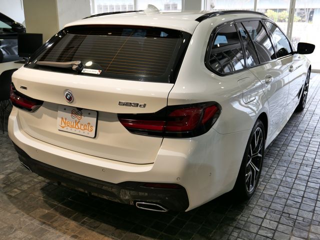 BMW 5SERIES TOURING 2022 Image 31
