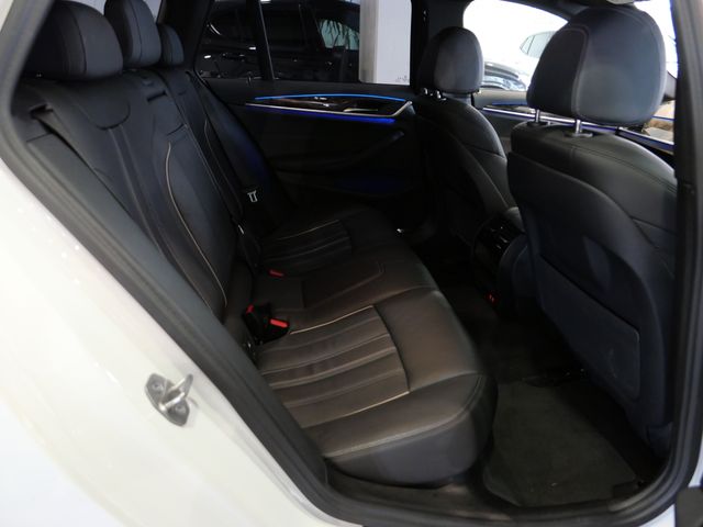BMW 5SERIES TOURING 2022 Image 31
