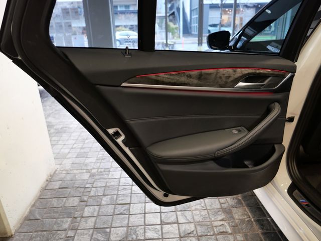BMW 5SERIES TOURING 2022 Image 31