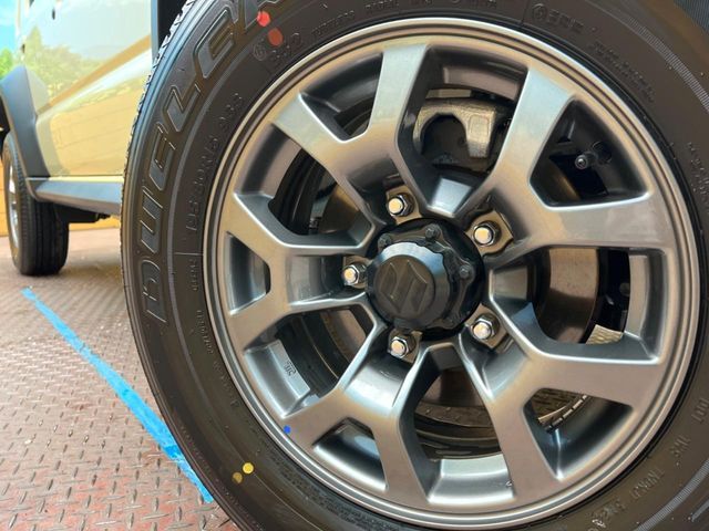 SUZUKI JIMNY NOMADE 2025 Image 31