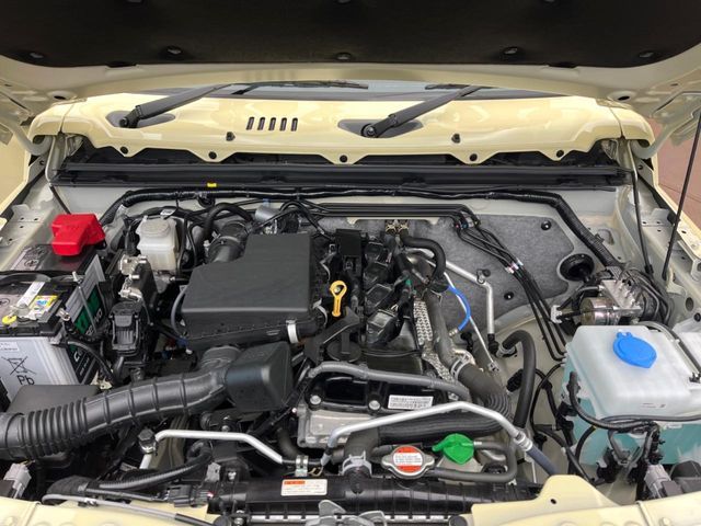 SUZUKI JIMNY NOMADE 2025 Image 31