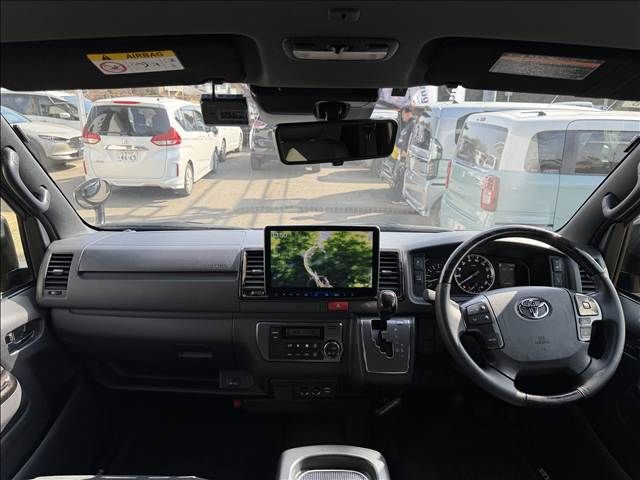 TOYOTA HIACE VAN 2WD 2024 Image 31