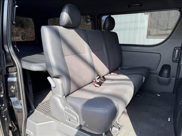 TOYOTA HIACE VAN 2WD 2024 Image 31