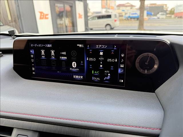 TOYOTA LEXUS UX250H 2020 Image 31