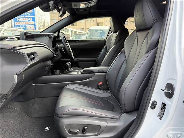 TOYOTA LEXUS UX250H 2020 Image 31