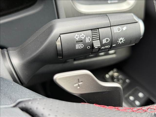 TOYOTA LEXUS UX250H 2020 Image 31