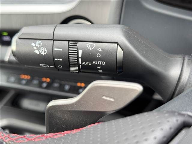 TOYOTA LEXUS UX250H 2020 Image 31