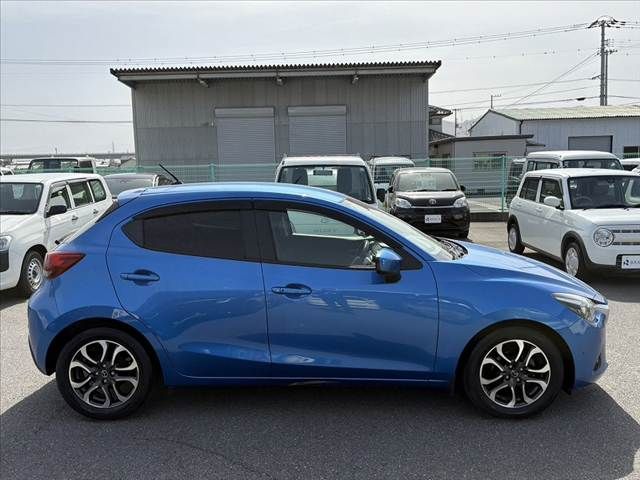 MAZDA DEMIO 2015 Image 31