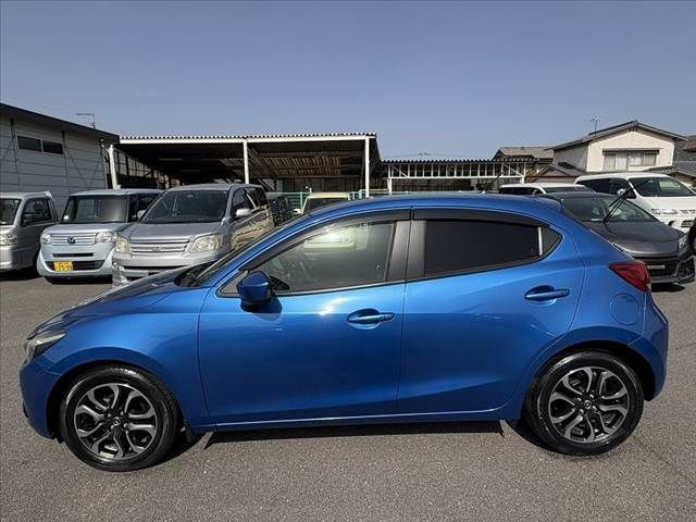 MAZDA DEMIO 2015 Image 31