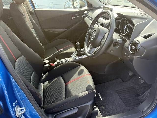 MAZDA DEMIO 2015 Image 31