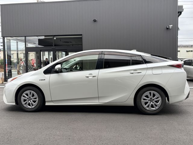 TOYOTA PRIUS 2016 Image 31