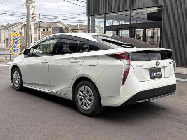 TOYOTA PRIUS 2016 Image 31