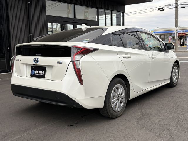 TOYOTA PRIUS 2016 Image 31