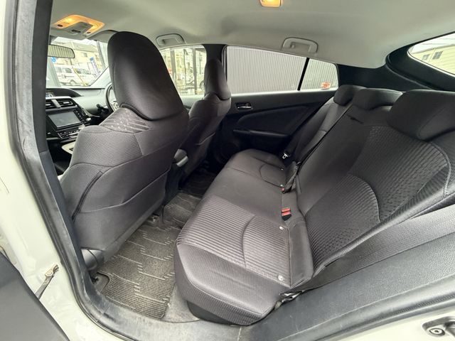 TOYOTA PRIUS 2016 Image 31