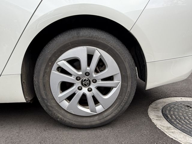 TOYOTA PRIUS 2016 Image 31