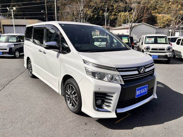 TOYOTA VOXY 2015 Image 31