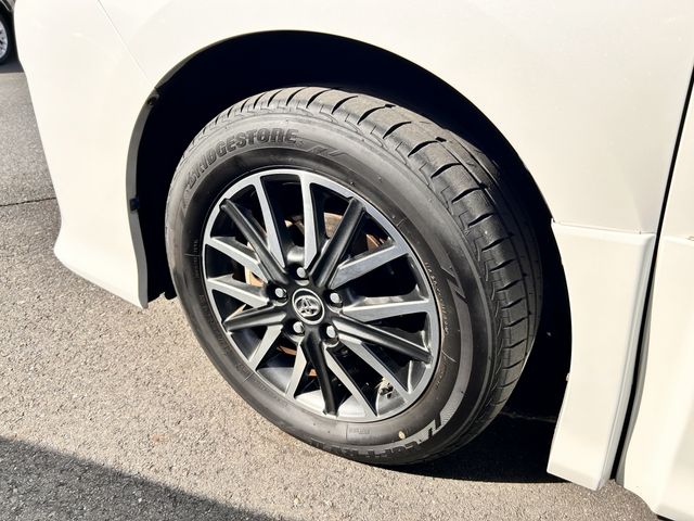 TOYOTA VOXY 2015 Image 31