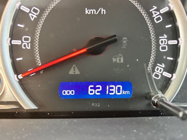 TOYOTA VOXY 2015 Image 31