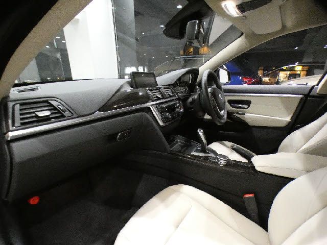 BMW 4SERIES GRAN COU 2015 Image 31