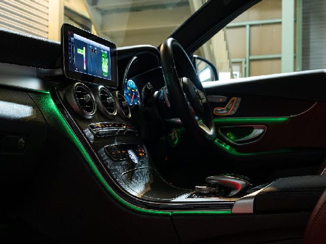 MERCEDES BENZ C CLAS 2018 Image 31