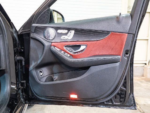 MERCEDES BENZ C CLAS 2018 Image 31