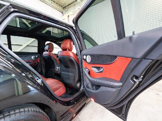 MERCEDES BENZ C CLAS 2018 Image 31