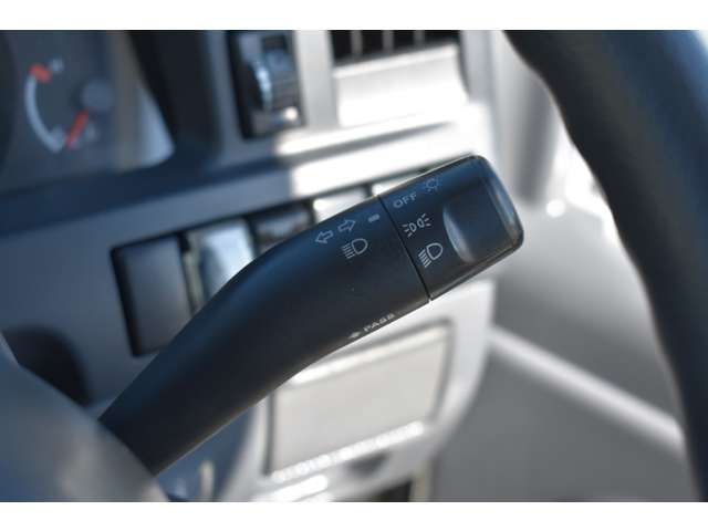 ISUZU ELF 2012 Image 31