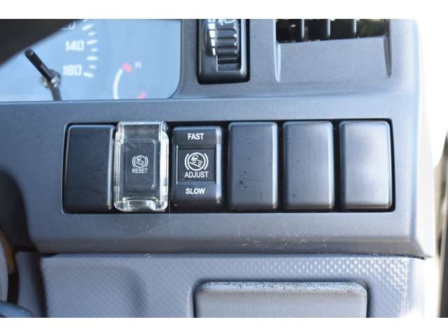 ISUZU ELF 2012 Image 31