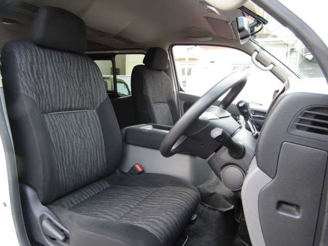 NISSAN NV350 CARAVAN 2018 Image 31