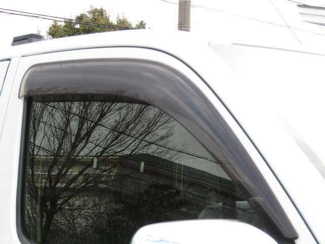 NISSAN NV350 CARAVAN 2018 Image 31