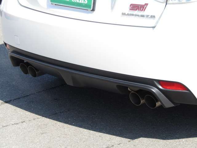 SUBARU IMPREZA WRX 5DOOR 2010 Image 31