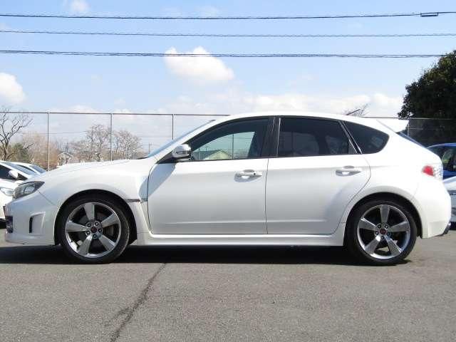 SUBARU IMPREZA WRX 5DOOR 2010 Image 31