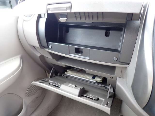 NISSAN MARCH 2013 Image 31