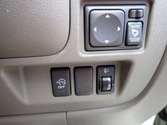 NISSAN MARCH 2013 Image 31