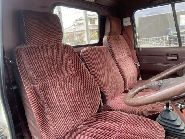 ISUZU ELF 1990 Image 31