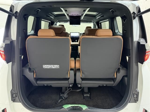 TOYOTA VELLFIRE 2025 Image 31