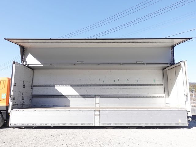 MITSUBISHI FUSOU SUPER GREAT 2014 Image 31