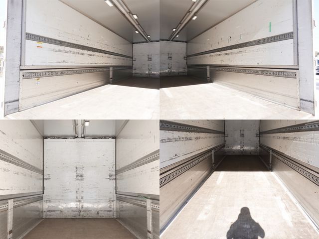 MITSUBISHI FUSOU SUPER GREAT 2014 Image 31